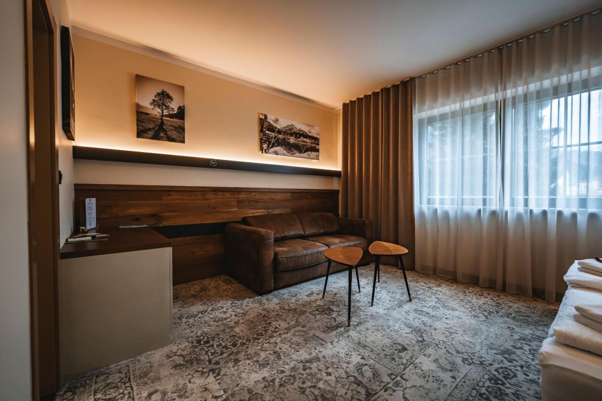 Guest House Ejga Jesenice Exterior photo