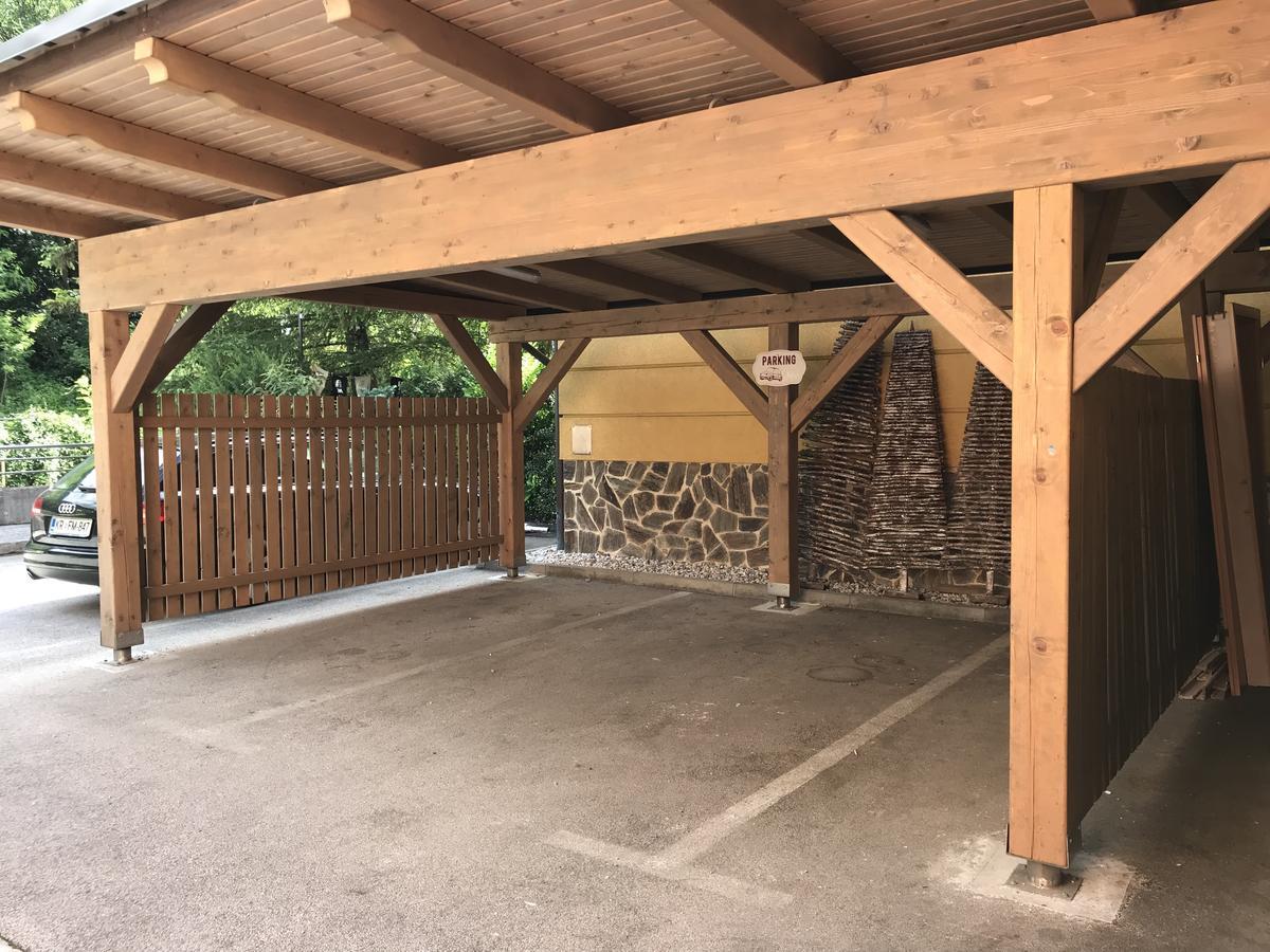 Guest House Ejga Jesenice Exterior photo