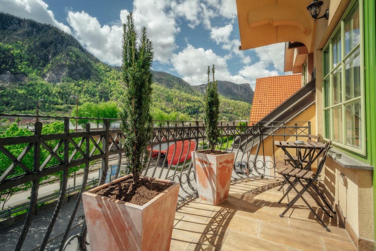 Guest House Ejga Jesenice Exterior photo